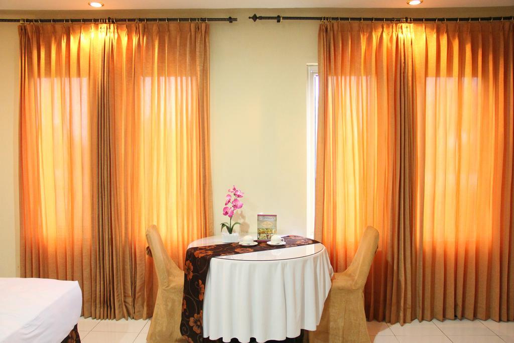 Permatahati And Convention Center Hotel 2*