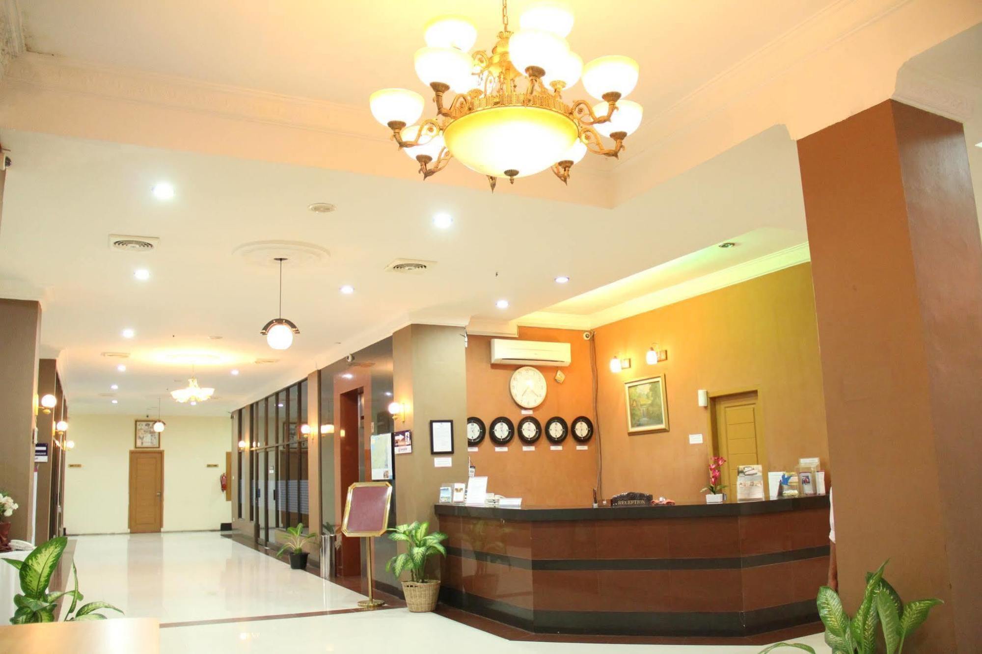 Permatahati And Convention Center Banda Aceh